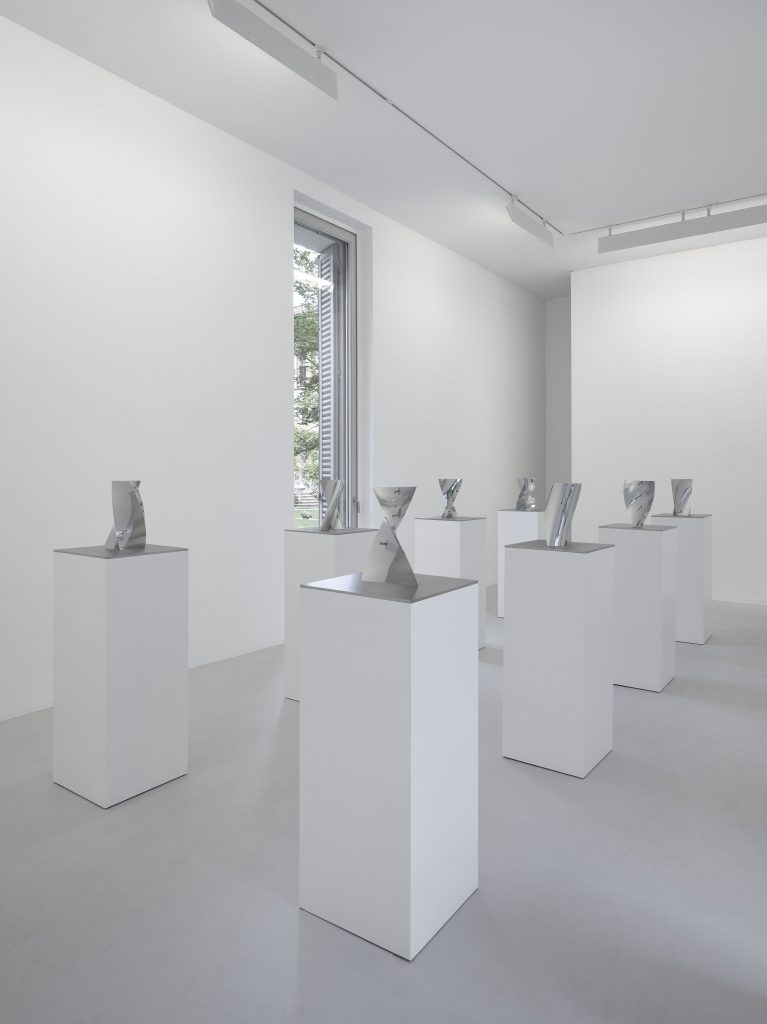 Anish Kapoor, Lisson Gallery Milan, 13 May- 22 July 2016, Installation view. Copyright Anish Kapoor; Courtesy Lisson Gallery. Photography: Jack Hems.
