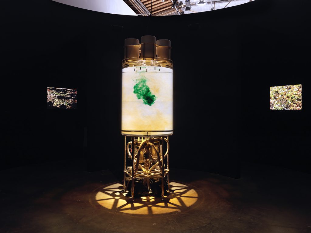 Exhibition view of Michel Houellebecq, Rester vivant, Palais de Tokyo (23.06 – 11.09.2016). Photo : André Morin