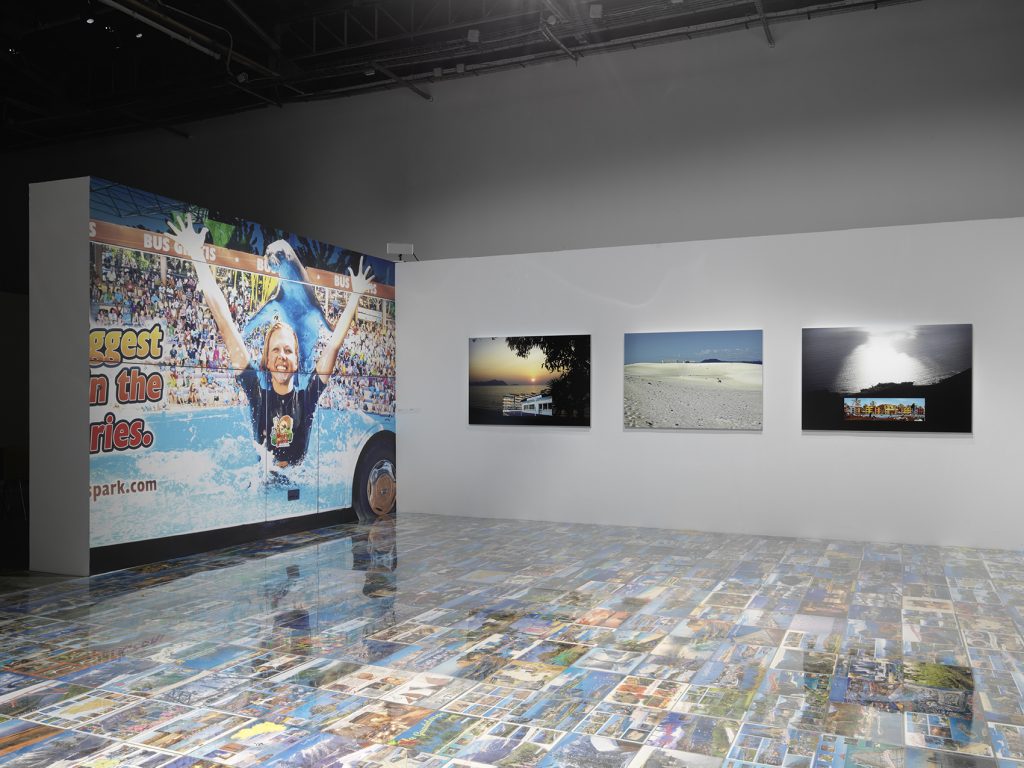 Exhibition view of Michel Houellebecq, Rester vivant, Palais de Tokyo (23.06 – 11.09.2016). Photo : André Morin.