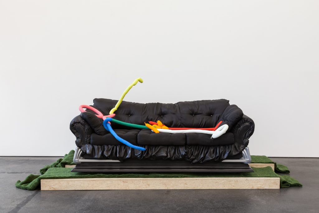 Catharine Czudej Man in Repose / Death Couch, 2016 wood, cloth, foam, flash paint, aquaresin, aluminum 79 × 215,2 cm. Courtesy of Office Baroque.