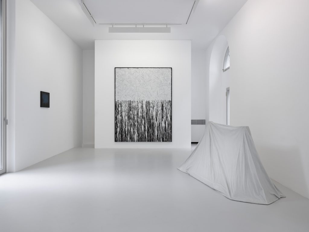 Five / Fifty / Five Hundred Installation view, Lisson Gallery Milan, 2016. Photography by Jack Hems © Lisson Gallery