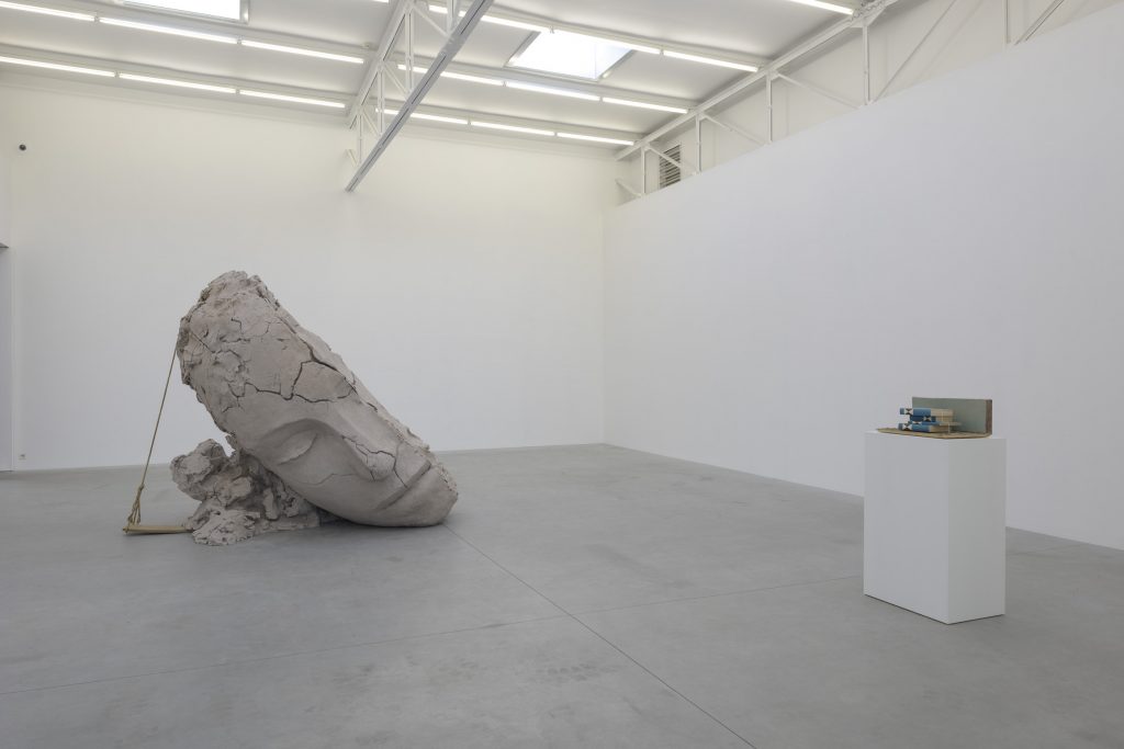 Mark Manders, installation view. Courtesy the artist and Zeno X Gallery. Photo: Peter Cox